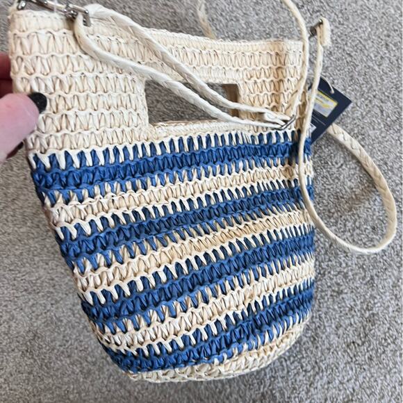 NWT Universal Thread Straw Purse Adjustable Over the Shoulder Strap Cream/Blue - Picture 5 of 10